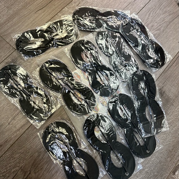 DIY superhero face eye mask. All black with elastic already attached. One size - Picture 1 of 3